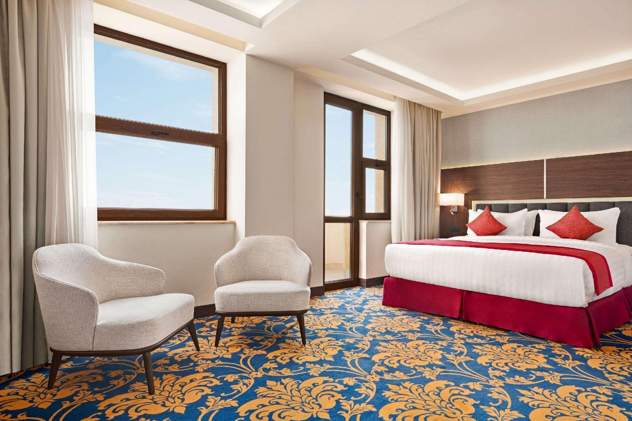 Ramada Hotel & Suites By Wyndham Yerevan Exterior photo