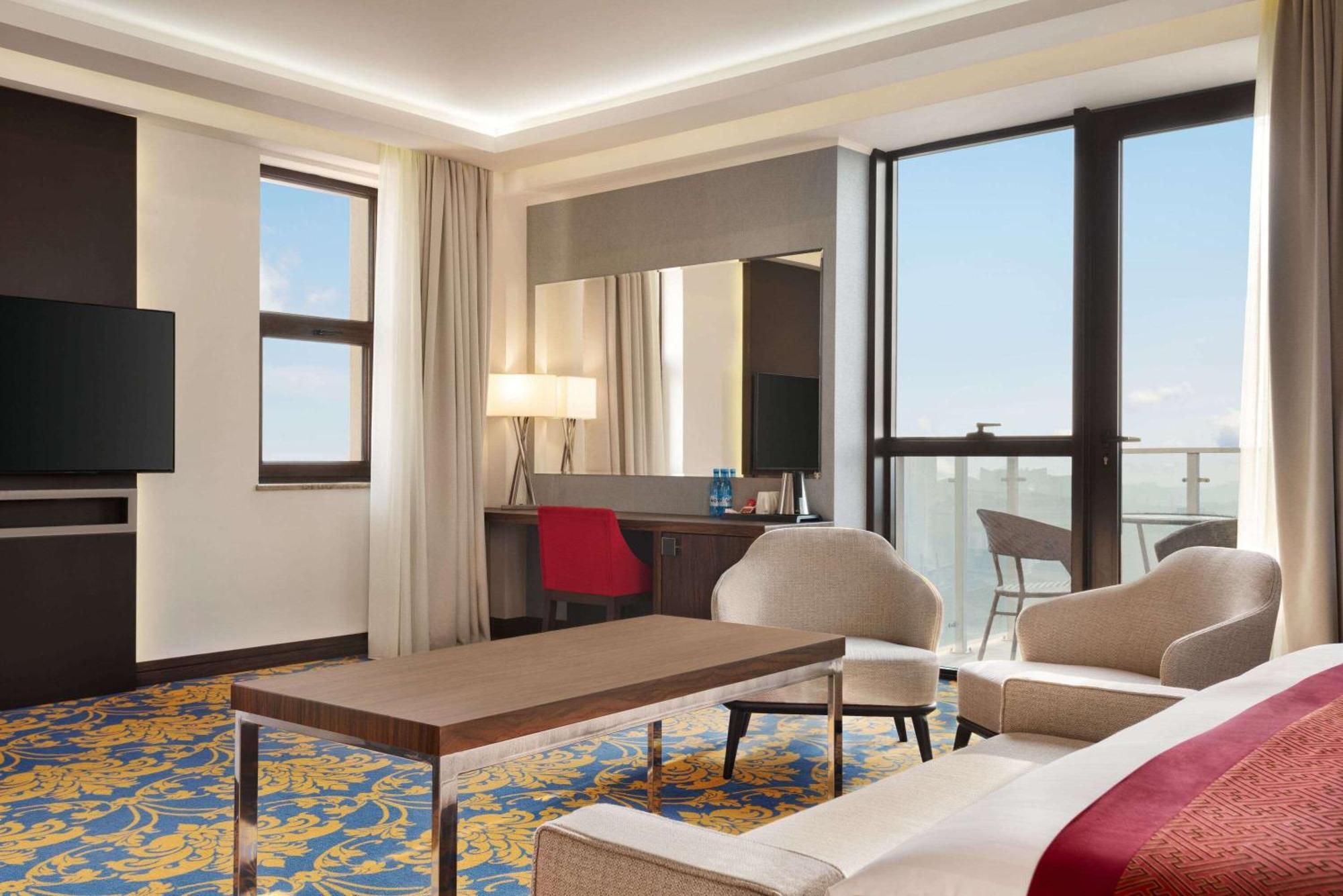 Ramada Hotel & Suites By Wyndham Yerevan Exterior photo