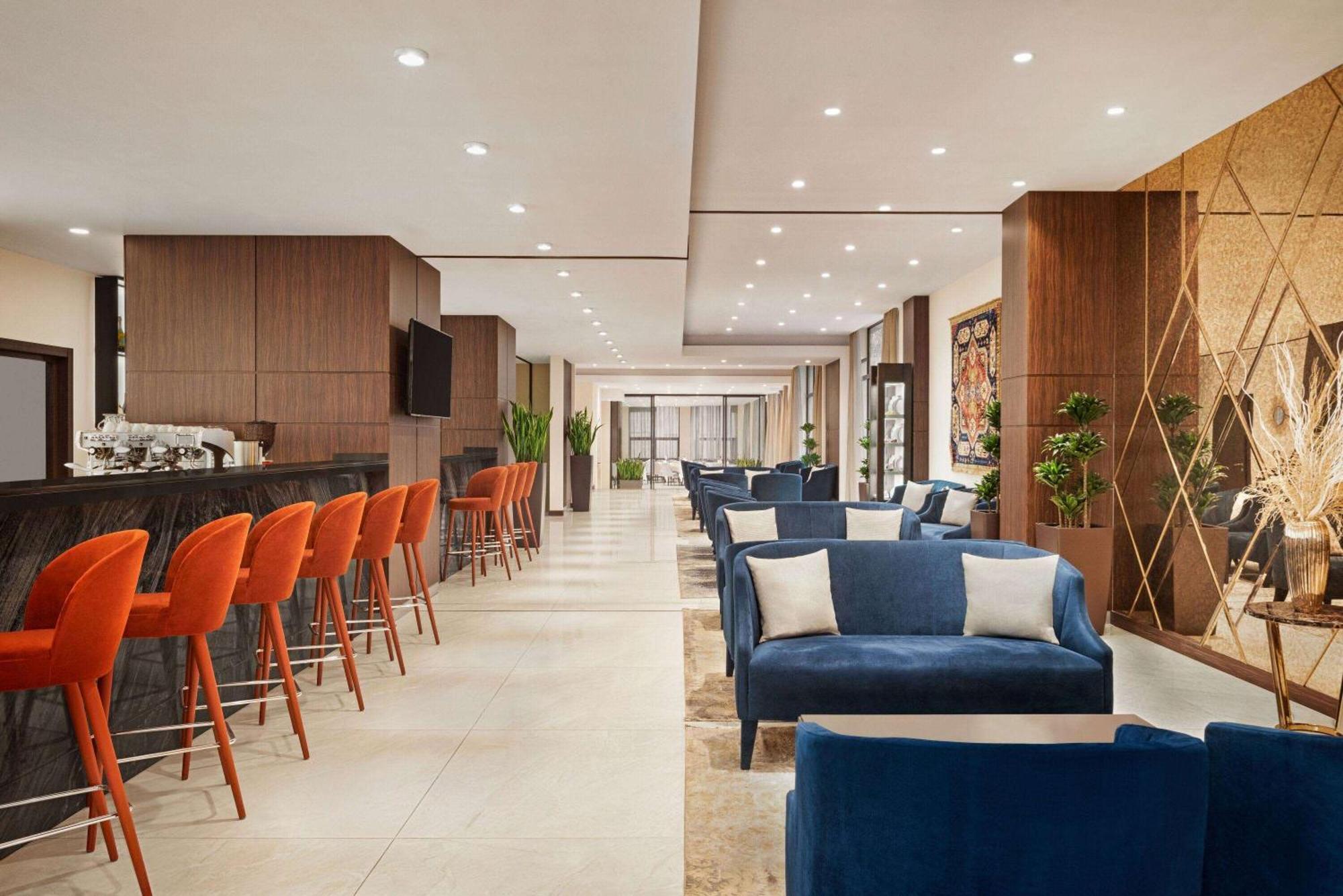 Ramada Hotel & Suites By Wyndham Yerevan Exterior photo